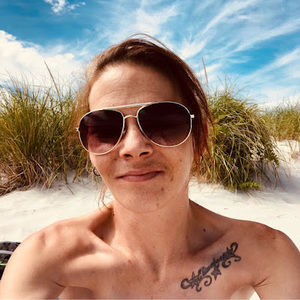 Meet your Posher, Elizabeth